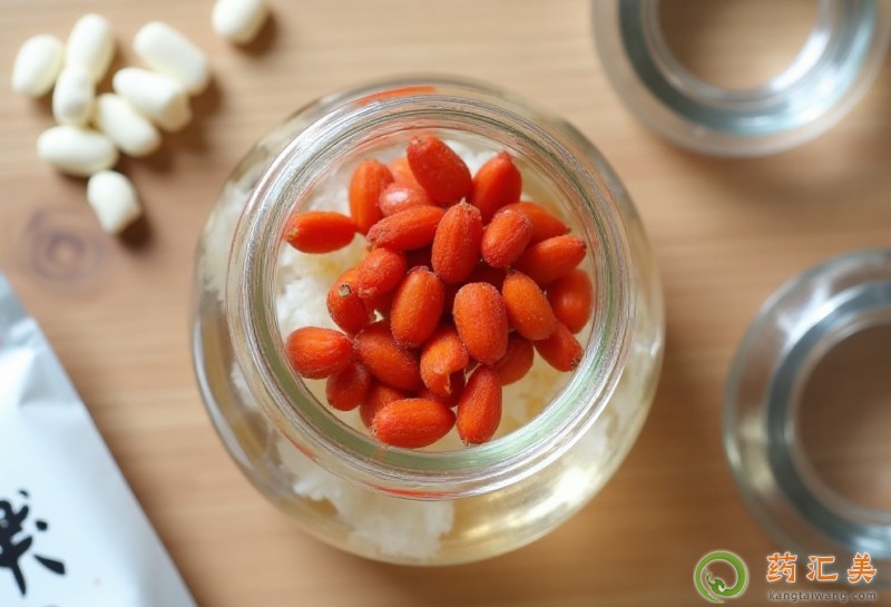 喝西洋參與枸杞泡水有什么好處 喝西洋參與枸杞泡水有什么好處