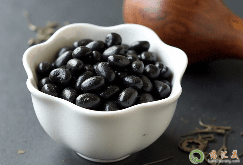 醋泡黑豆可以治療白發(fā) 醋泡黑豆可以治療白發(fā)